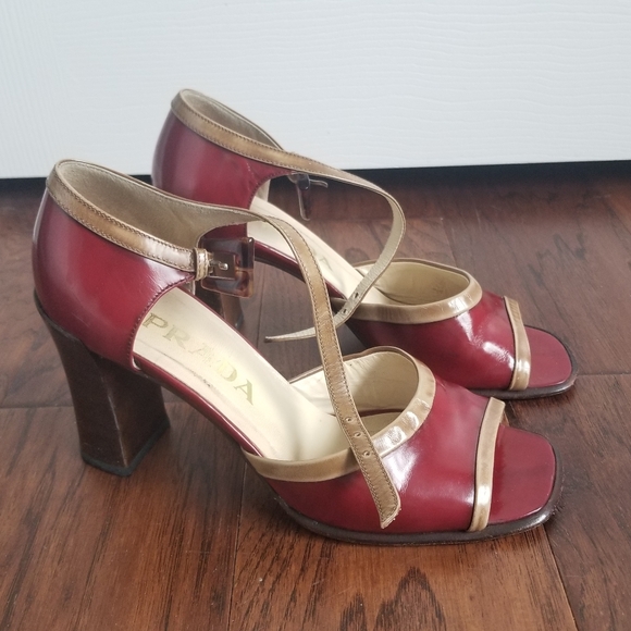 Prada Shoes - Vintage Prada Pumps - size 37.5